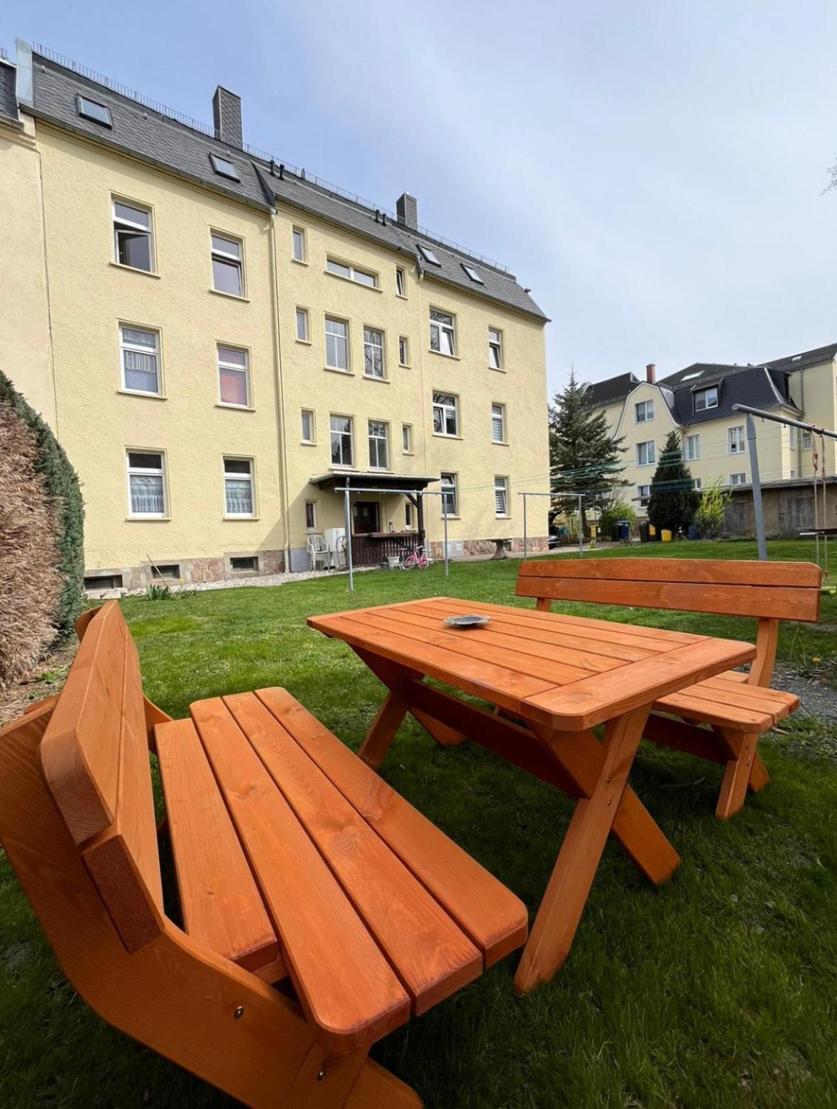 1 Raum Dachgeschosswohnung In Ruhiger Lage Limabach - Oberfrohna Extérieur photo