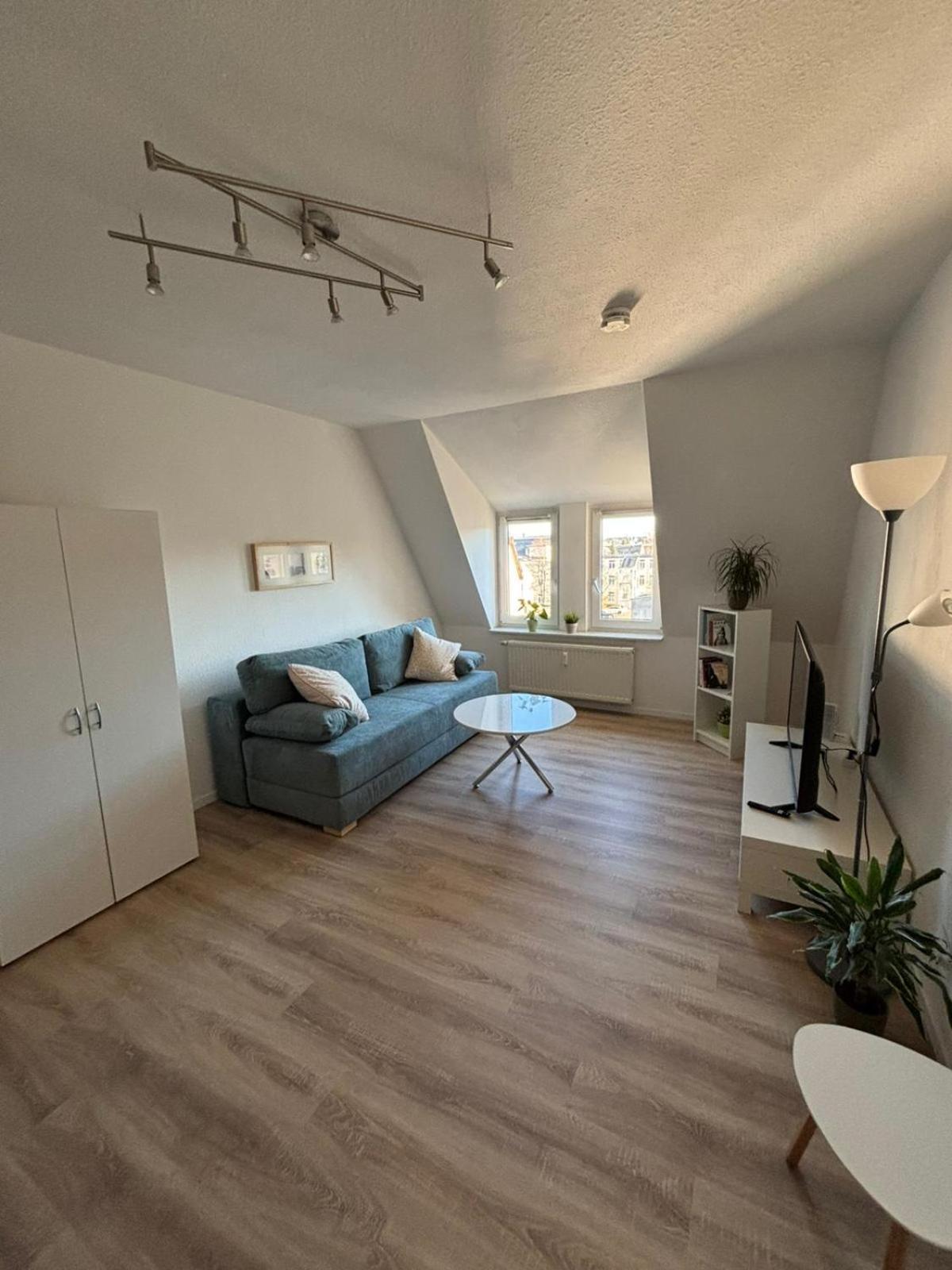 1 Raum Dachgeschosswohnung In Ruhiger Lage Limabach - Oberfrohna Extérieur photo