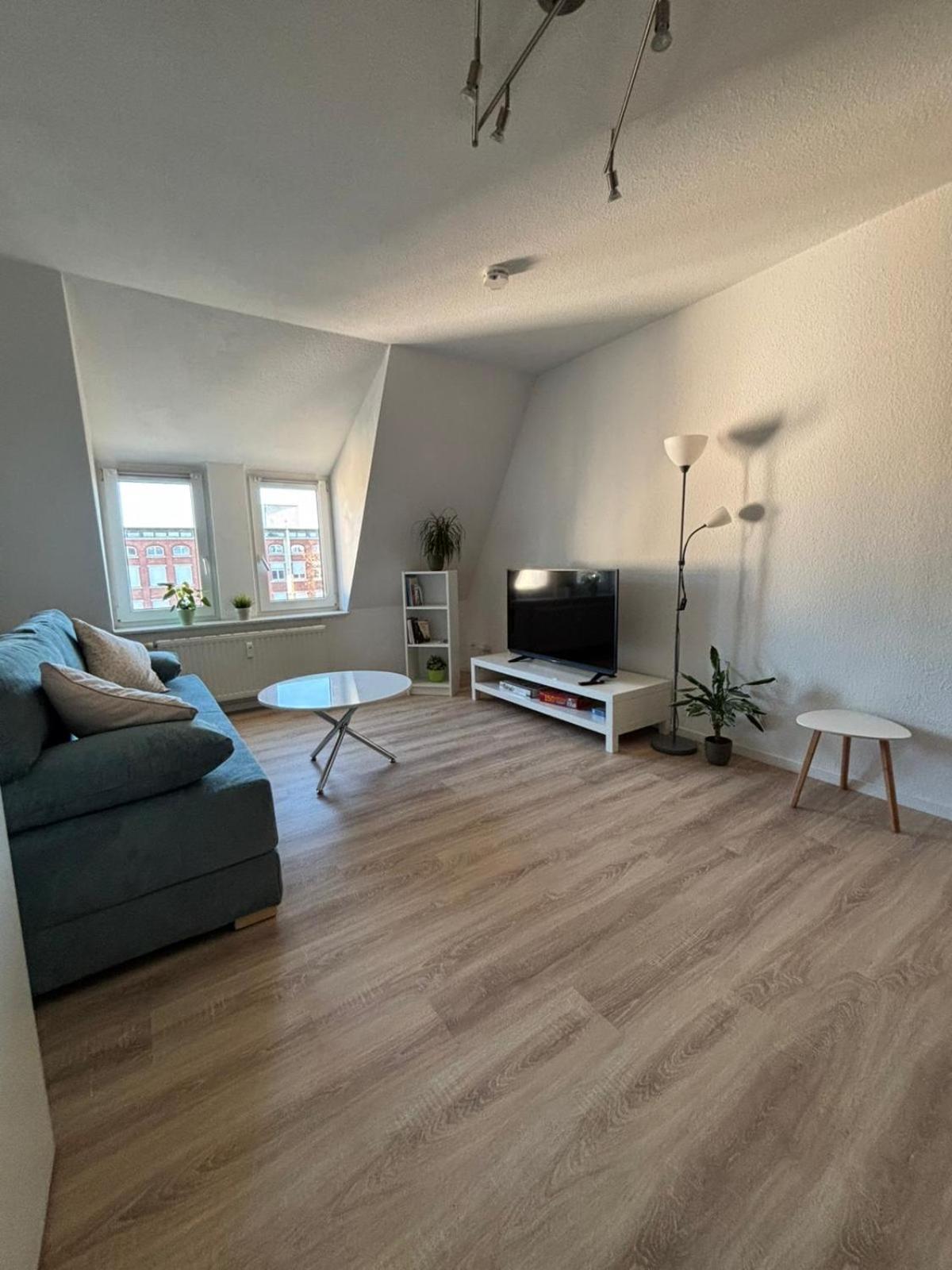 1 Raum Dachgeschosswohnung In Ruhiger Lage Limabach - Oberfrohna Extérieur photo